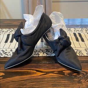🤩Host Pick🤩 Jil Sander Black Fabric Bow Silver Round Matte Heels